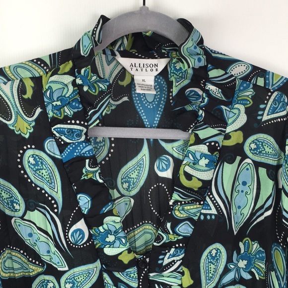 Women’s V-Neck Ruffle Collar Button Down Subtle Flare Sleeve Blouse  Size XL EUC - Picture 3 of 12